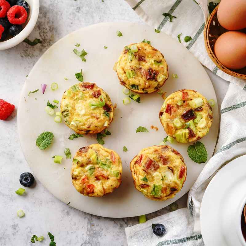 A Comparison of Popular Low Carb Snacks